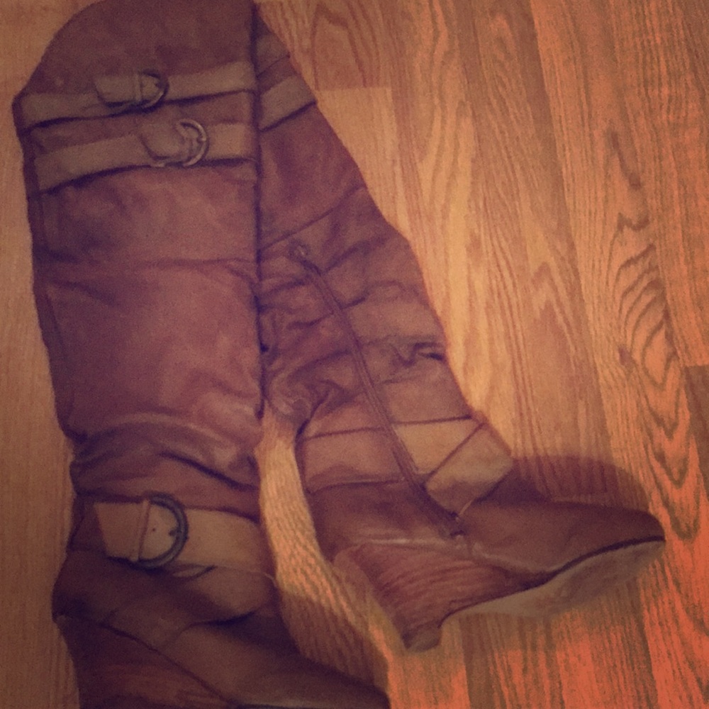 Women’s size 7 over the knee boots